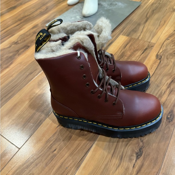 Dr martens boots - Picture 3 of 9